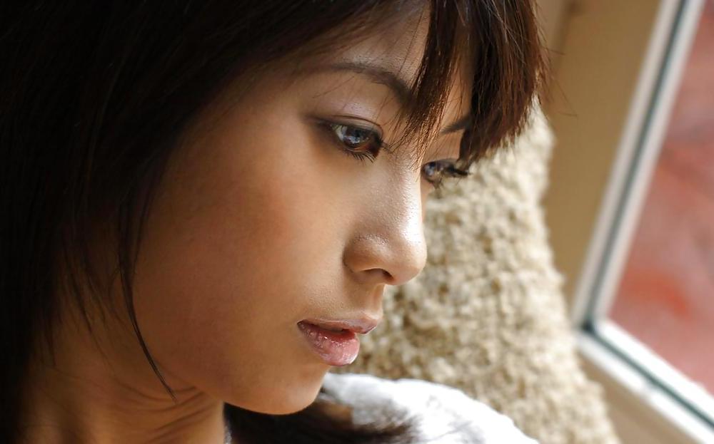 25P Beautiful Japanese Teen