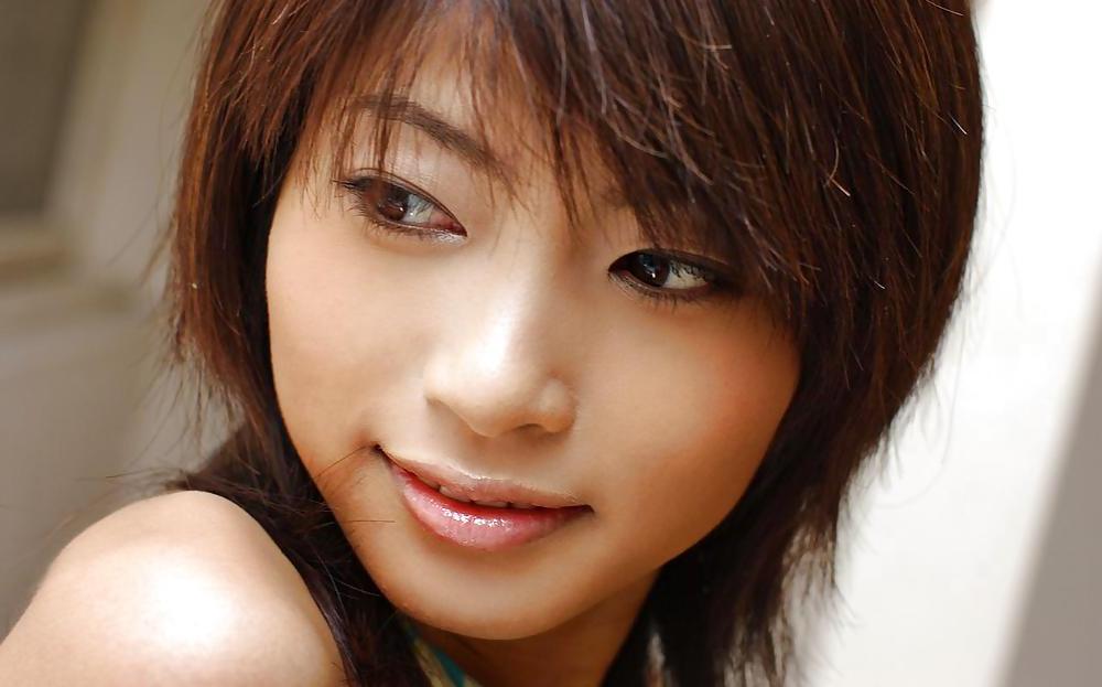 25P Beautiful Japanese Teen