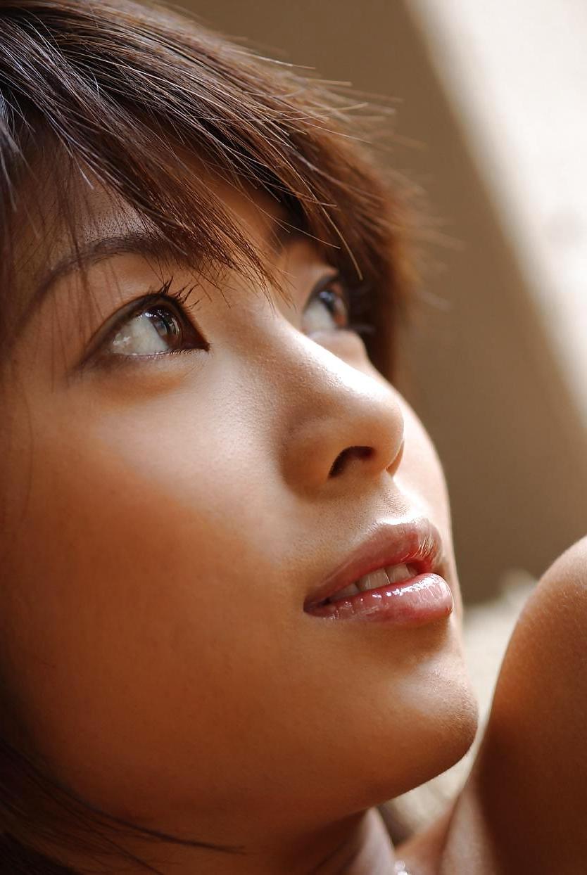 25P Beautiful Japanese Teen