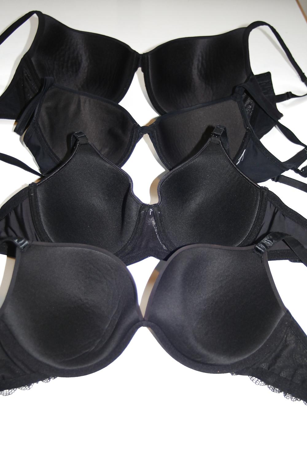 25P Bra wanking lineup