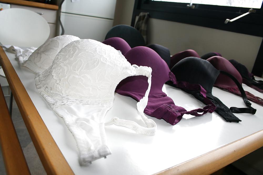 25P Bra wanking lineup