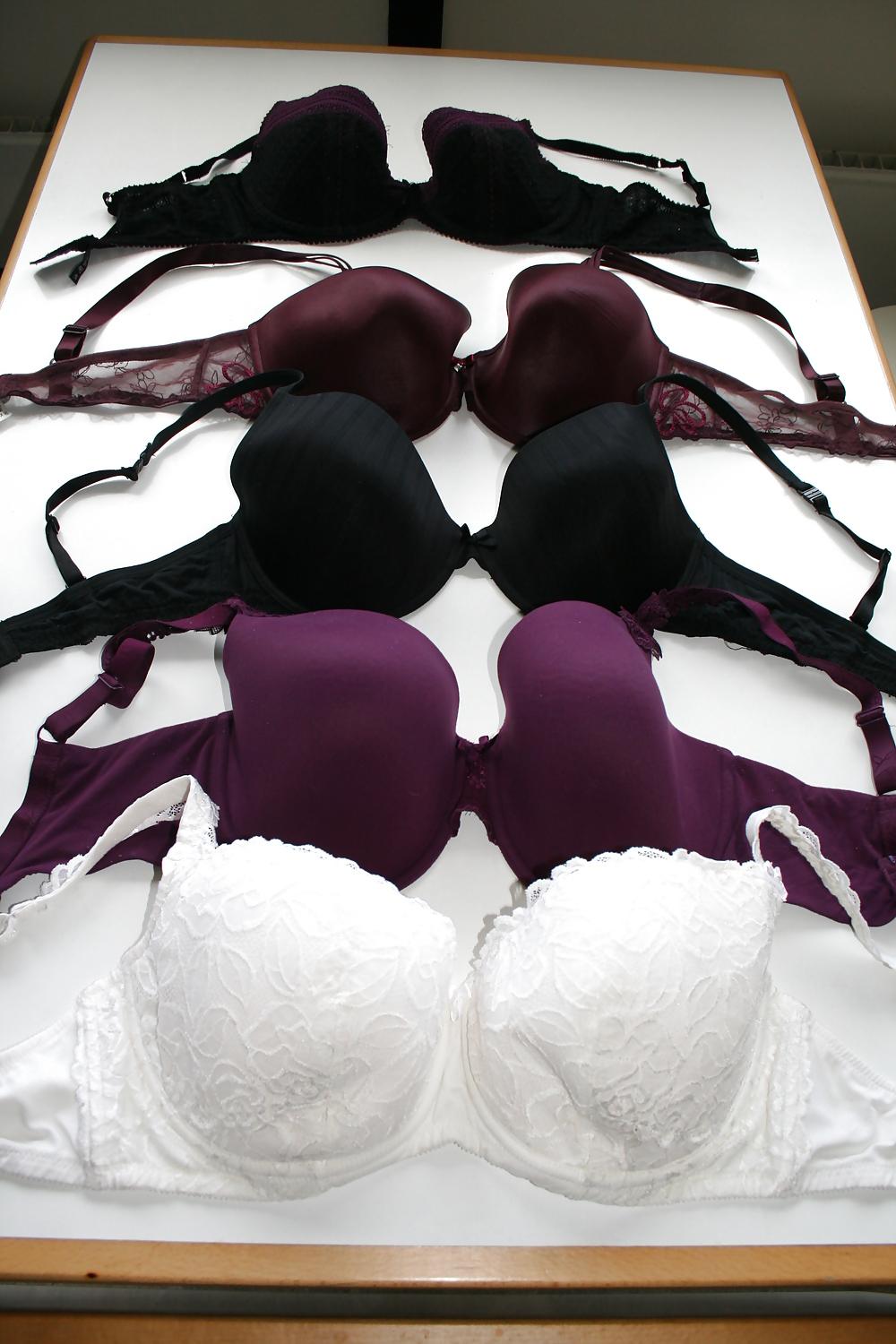 25P Bra wanking lineup