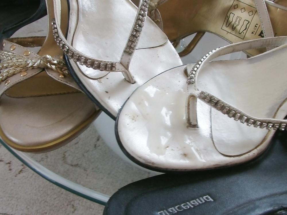 12P Cum on wife white flip flop
