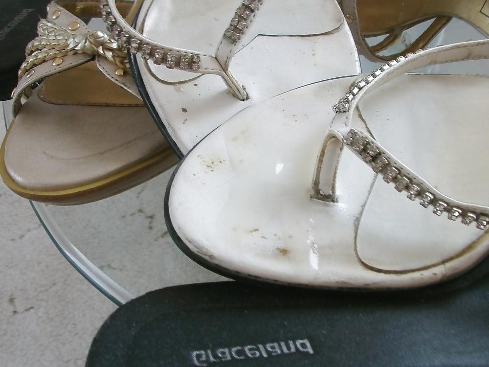 12P Cum on wife white flip flop