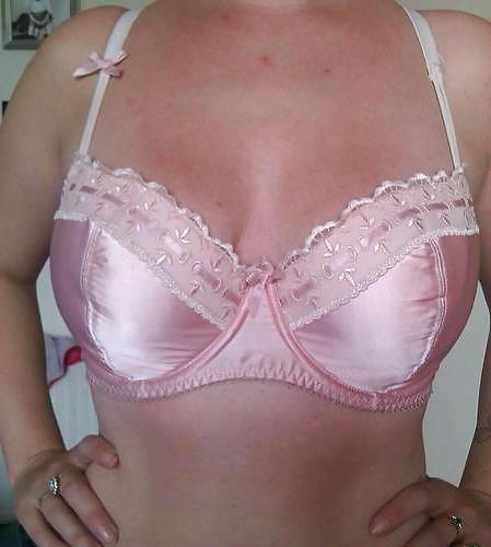 21P Woman their sell bra on the net 