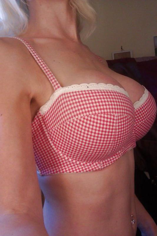21P Woman their sell bra on the net 