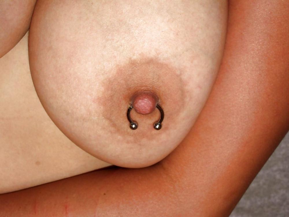 25P Natural Tit Milf Posring