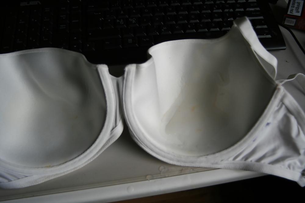 23P Bra wanking