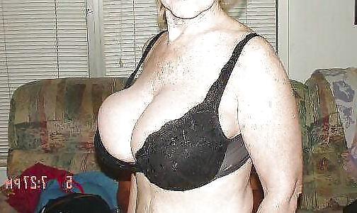 24P Chunky tits in bra 12