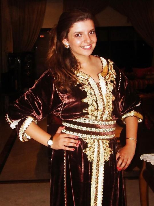 8P Kenza Morocco Girl Cum On Her