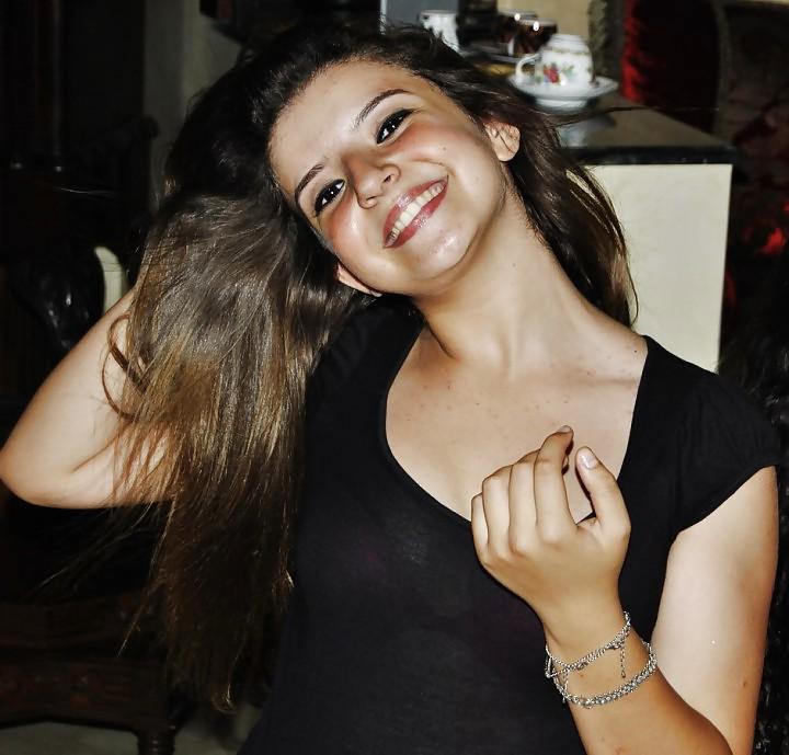 8P Kenza Morocco Girl Cum On Her