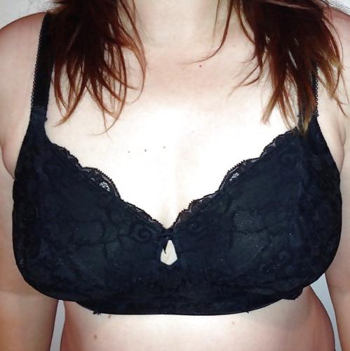 15P Woman their sell bra on the net 