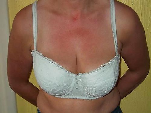 15P Woman their sell bra on the net 