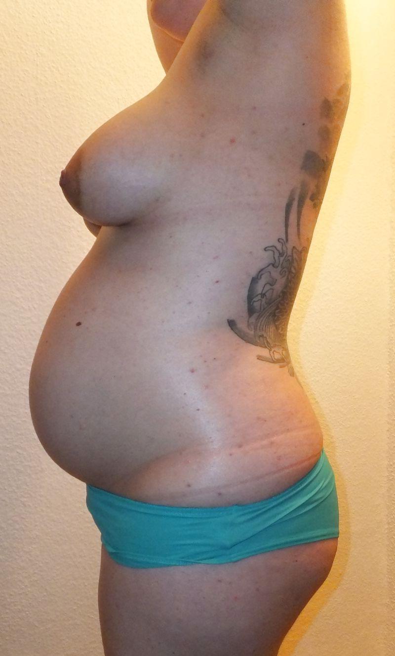 9P Pregnant 7th Month