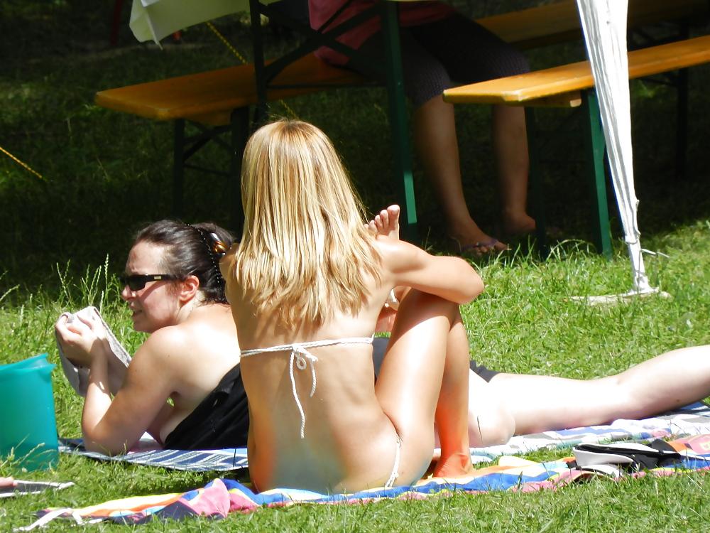 5P Hot milf in bikini