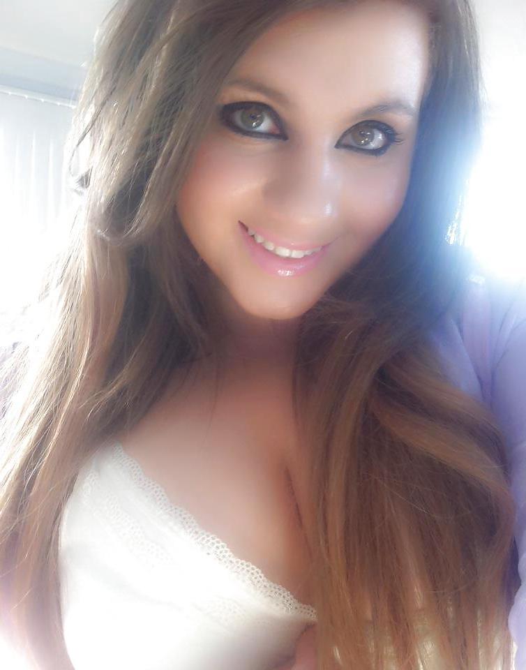 25P Cum on this facebook slut!