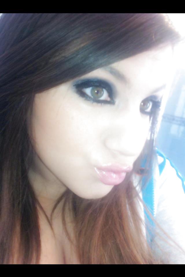25P Cum on this facebook slut!
