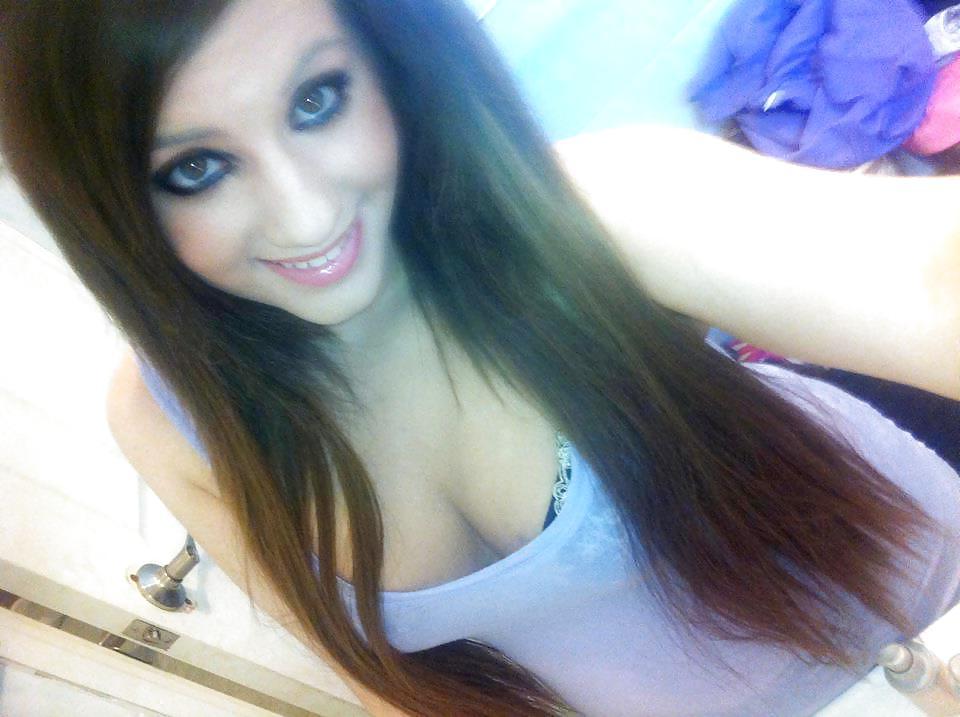 25P Cum on this facebook slut!