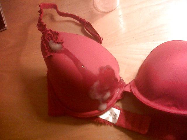 5P Cum on red bra