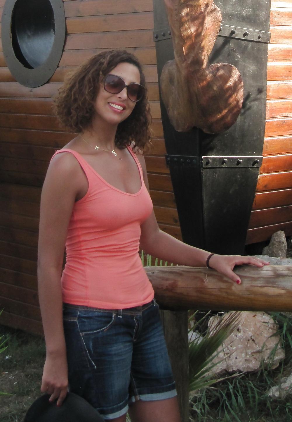 10P Hasnna Morocco Girl Cum On Her