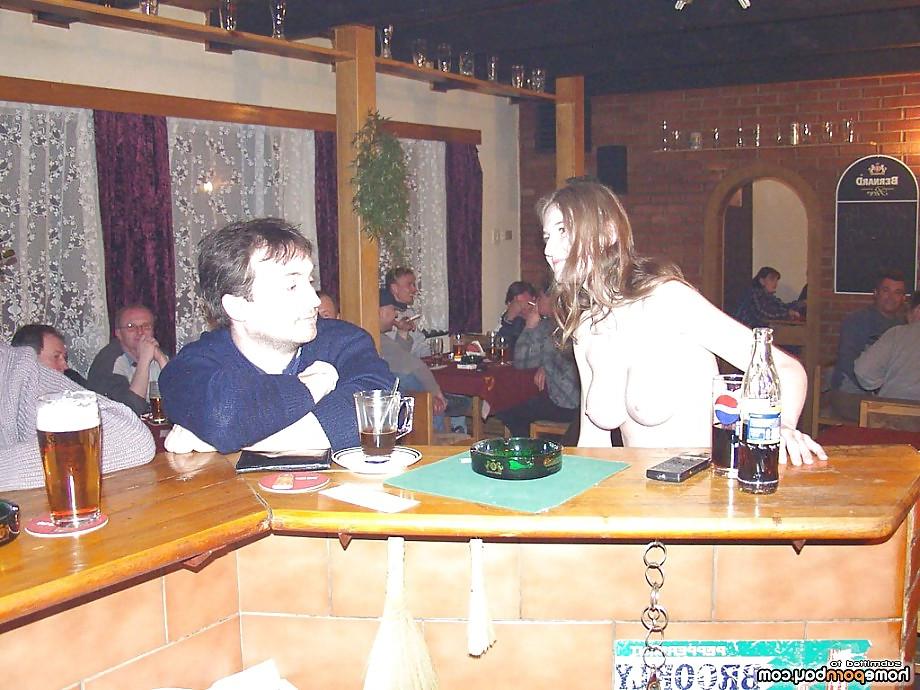 18P Nude babe in the bar