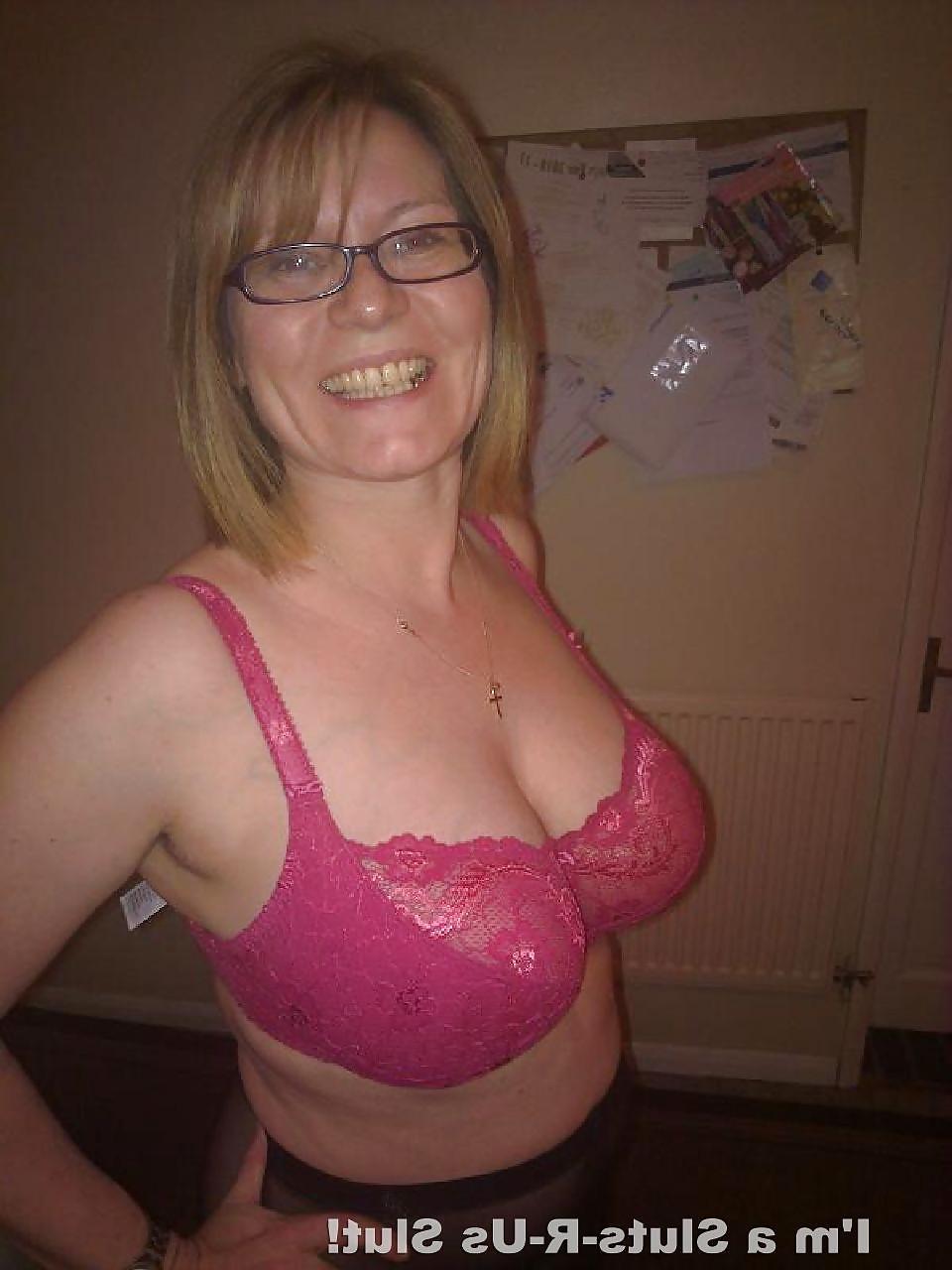 24P Mature wives, with bra.