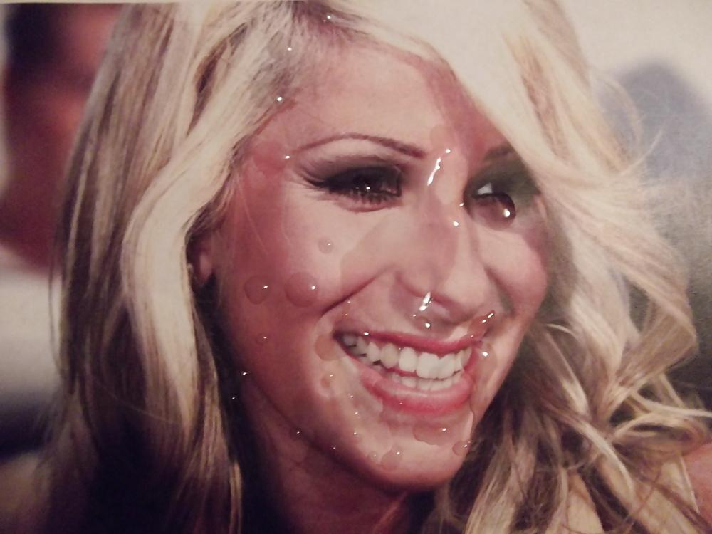 5P Cum on Guelcan Kamps