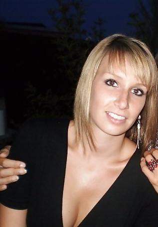 20P Cum on this slut face!