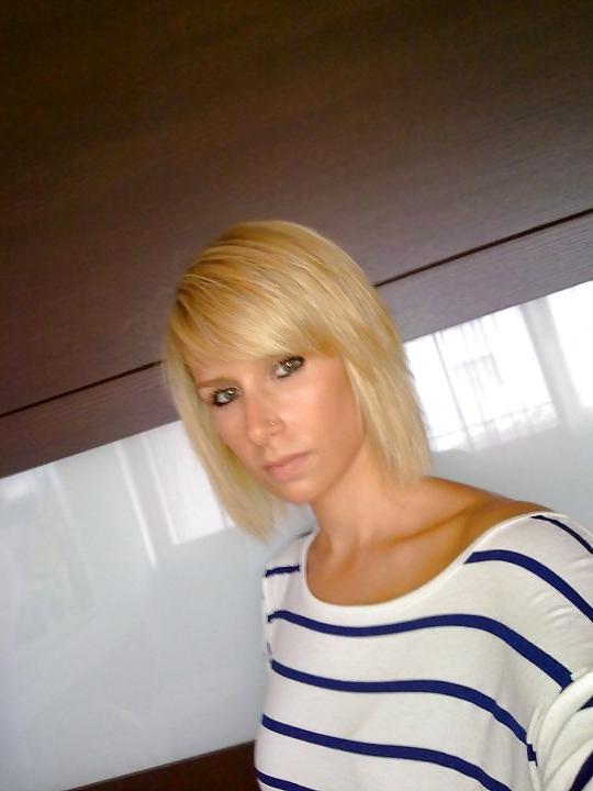 20P Cum on this slut face!