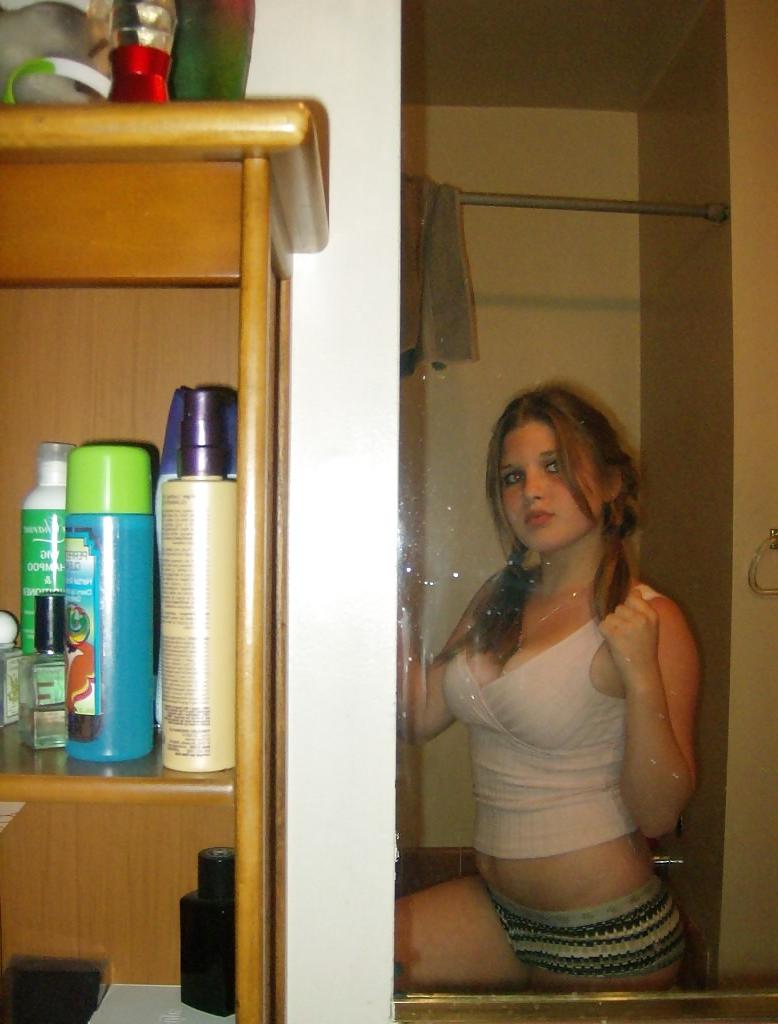 25P Pretty Busty Teeb Babe