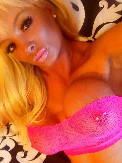 25P Jaiden: Fake Tits UK Babe
