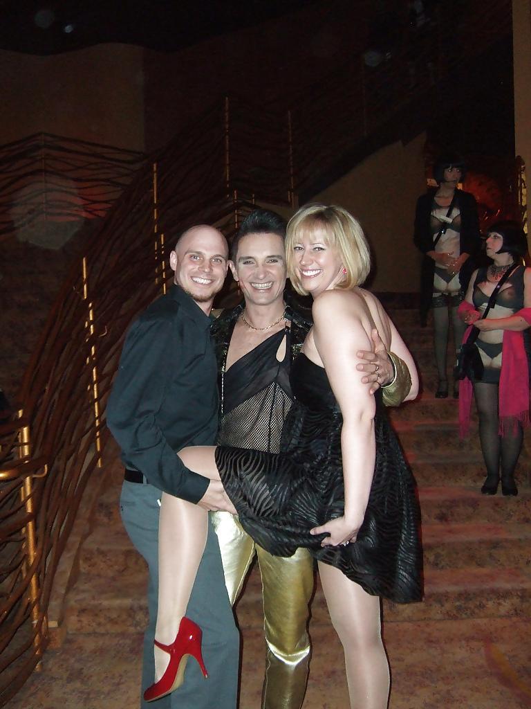 25P STUNNING Blonde MILF In Pantyhose