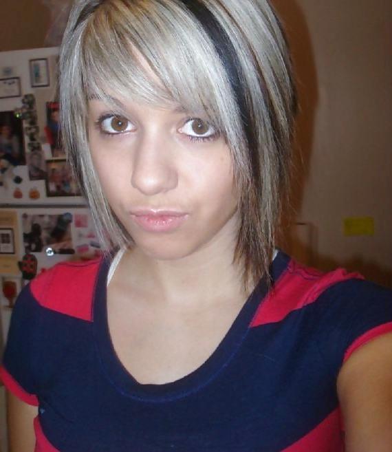17P Pretty Selfshot Teen