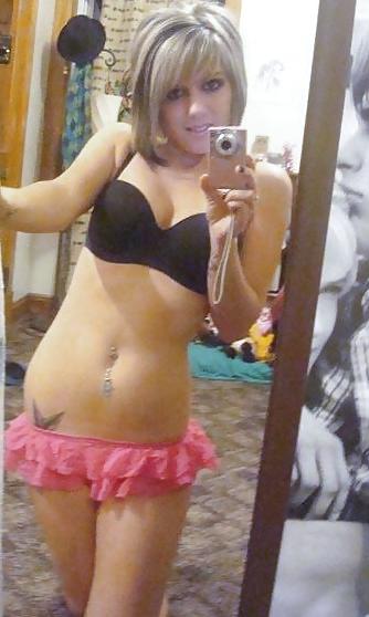 17P Pretty Selfshot Teen