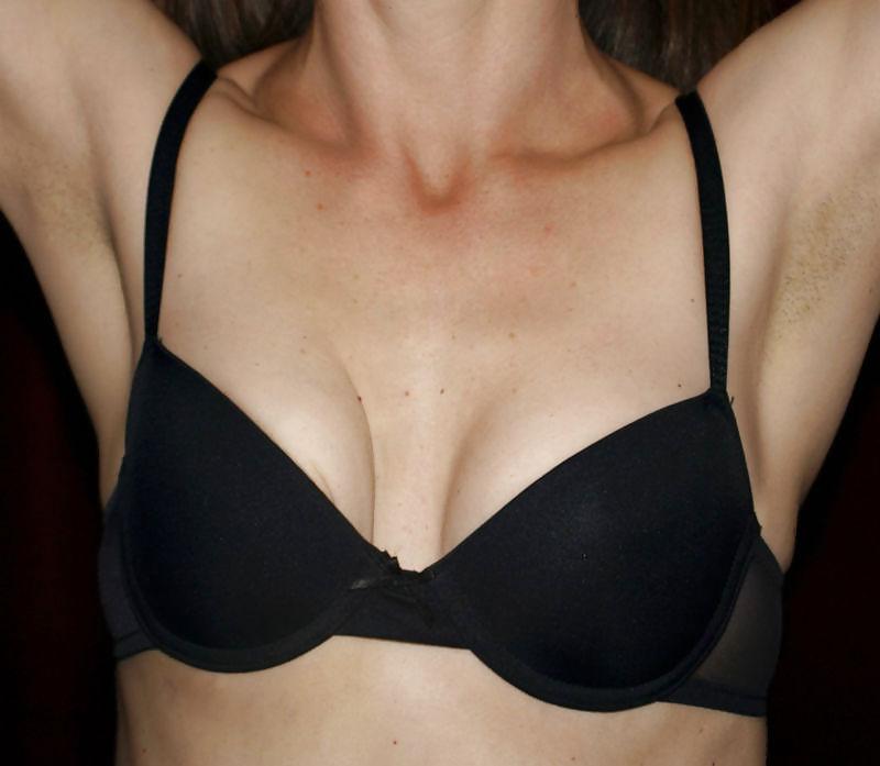 25P Woman their sell bra on the net 