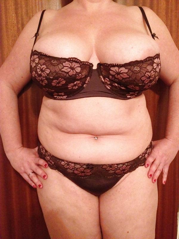 25P Woman their sell bra on the net 