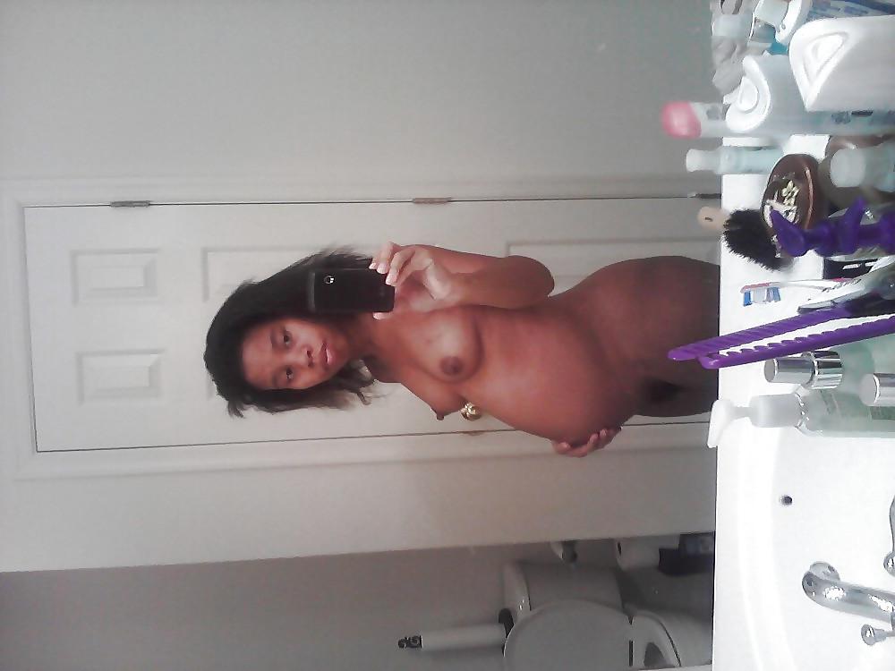 22P Beautiful And Pregnant 