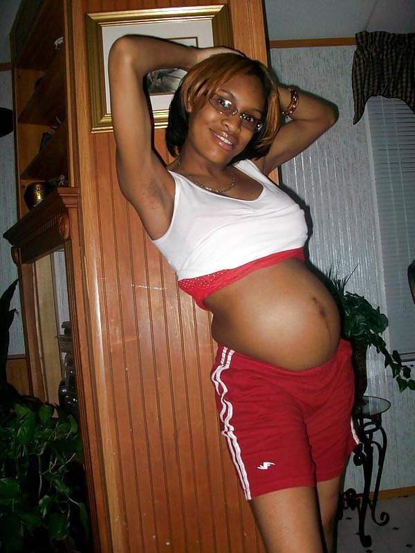 22P Beautiful And Pregnant 
