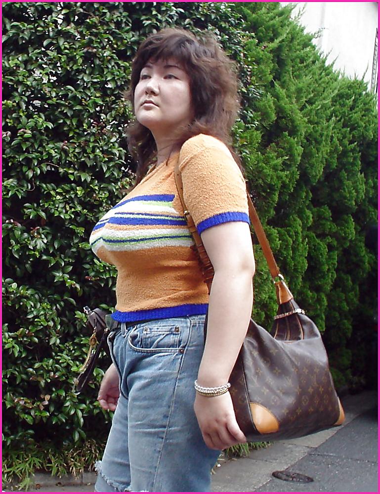 25P Various Japanese Girls on the Street PT 2