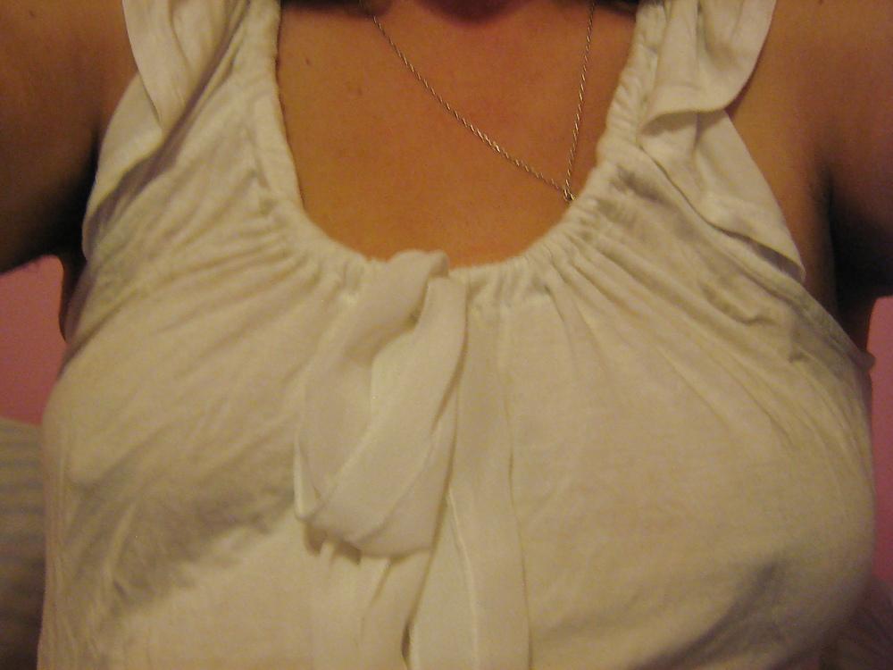 8P a wet tease
