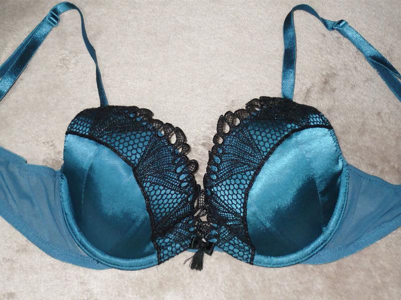 25P Teen bra only Acups