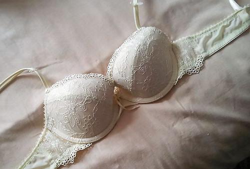 25P Teen bra only Acups