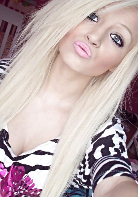 8P Wanking favourites: lipstick girls for face fucks 2