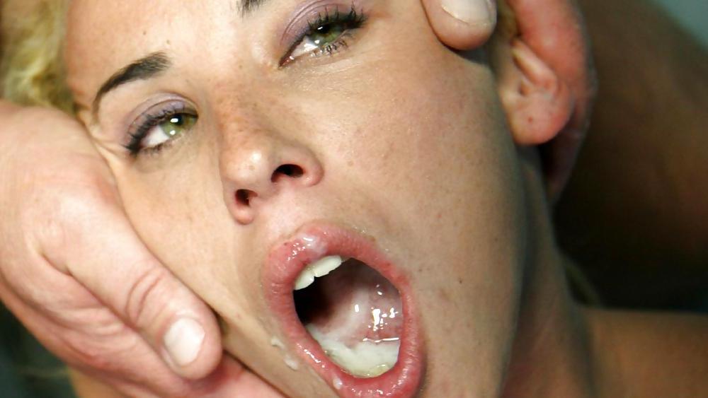 25P INS GESICHT UND IN DEN MUND 11