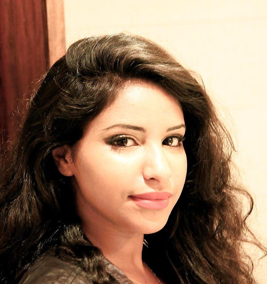 16P Hanane Morocco Girl Cum On Her