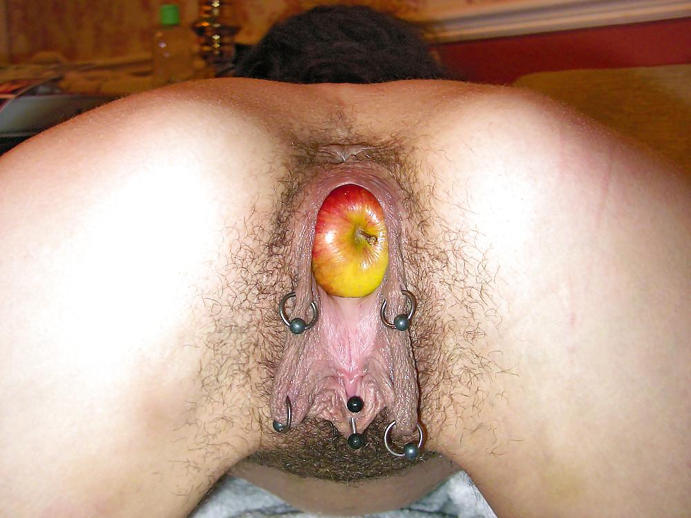 25P Tim 15 Hairy thinks her cunt is a cider press