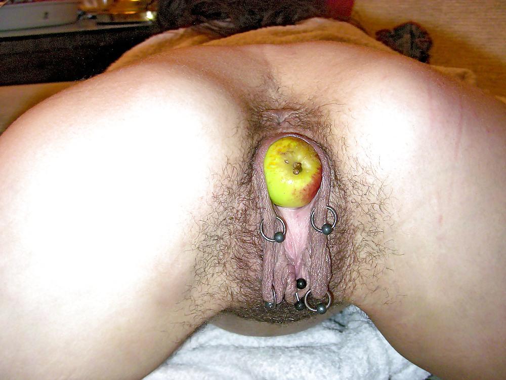 25P Tim 15 Hairy thinks her cunt is a cider press