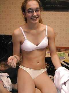 14P Bra babes