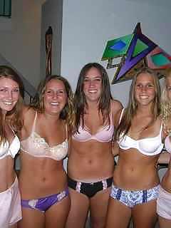14P Bra babes
