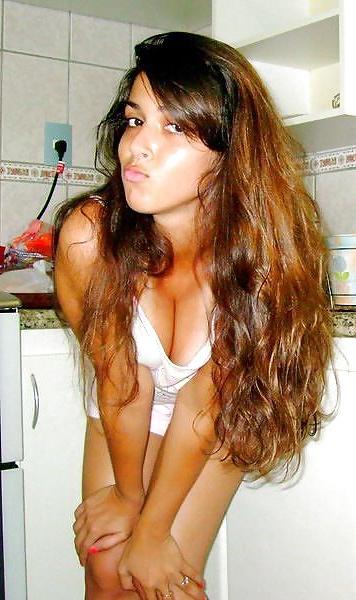 18P Cum on her pretty face